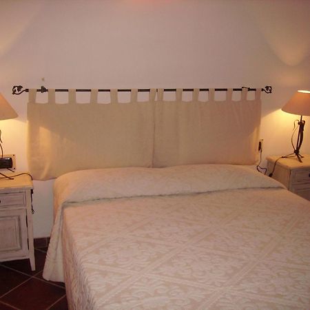 Locanda Tipica Sa Corte Oliena Zewnętrze zdjęcie