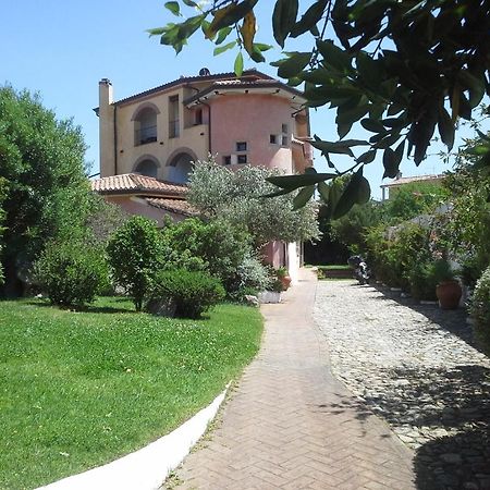 Locanda Tipica Sa Corte Oliena Zewnętrze zdjęcie