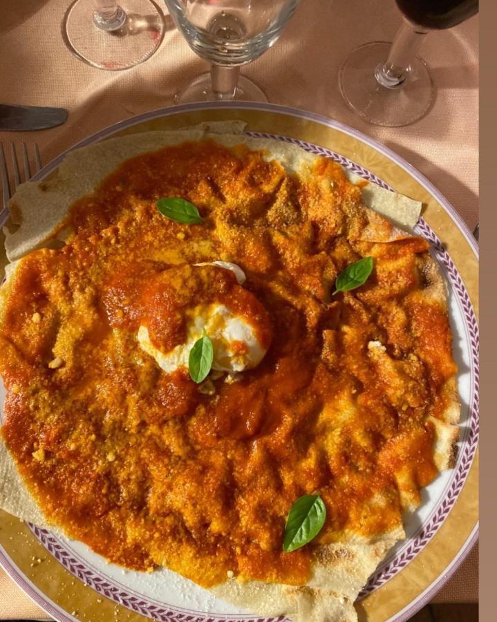 Locanda Tipica Sa Corte Oliena Zewnętrze zdjęcie