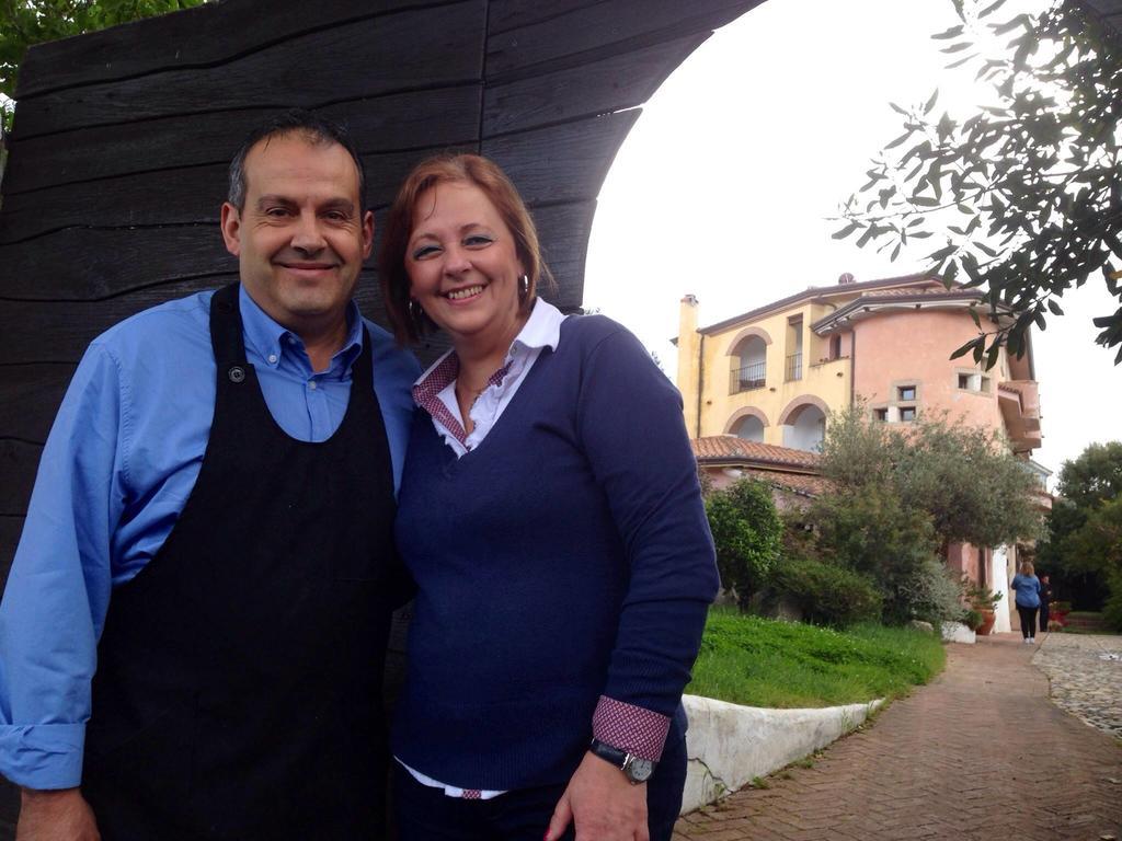 Locanda Tipica Sa Corte Oliena Zewnętrze zdjęcie